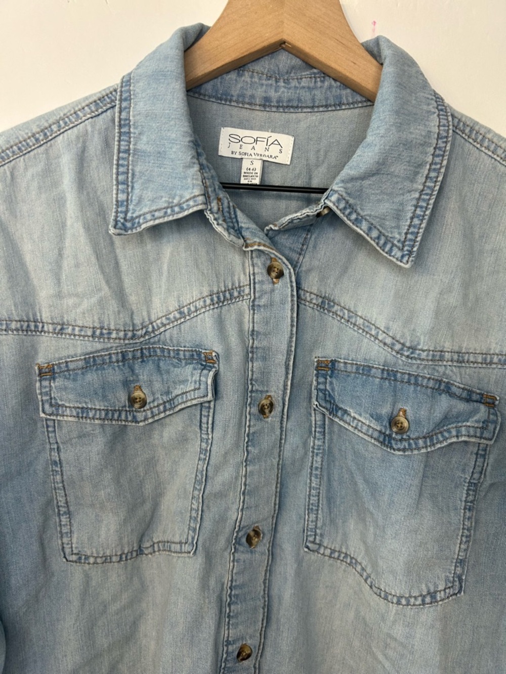 *NWOT* Sofia by Sofia Vergara Women's Oversized Denim Boyfriend Shirt, Small - Picture 7 of 14